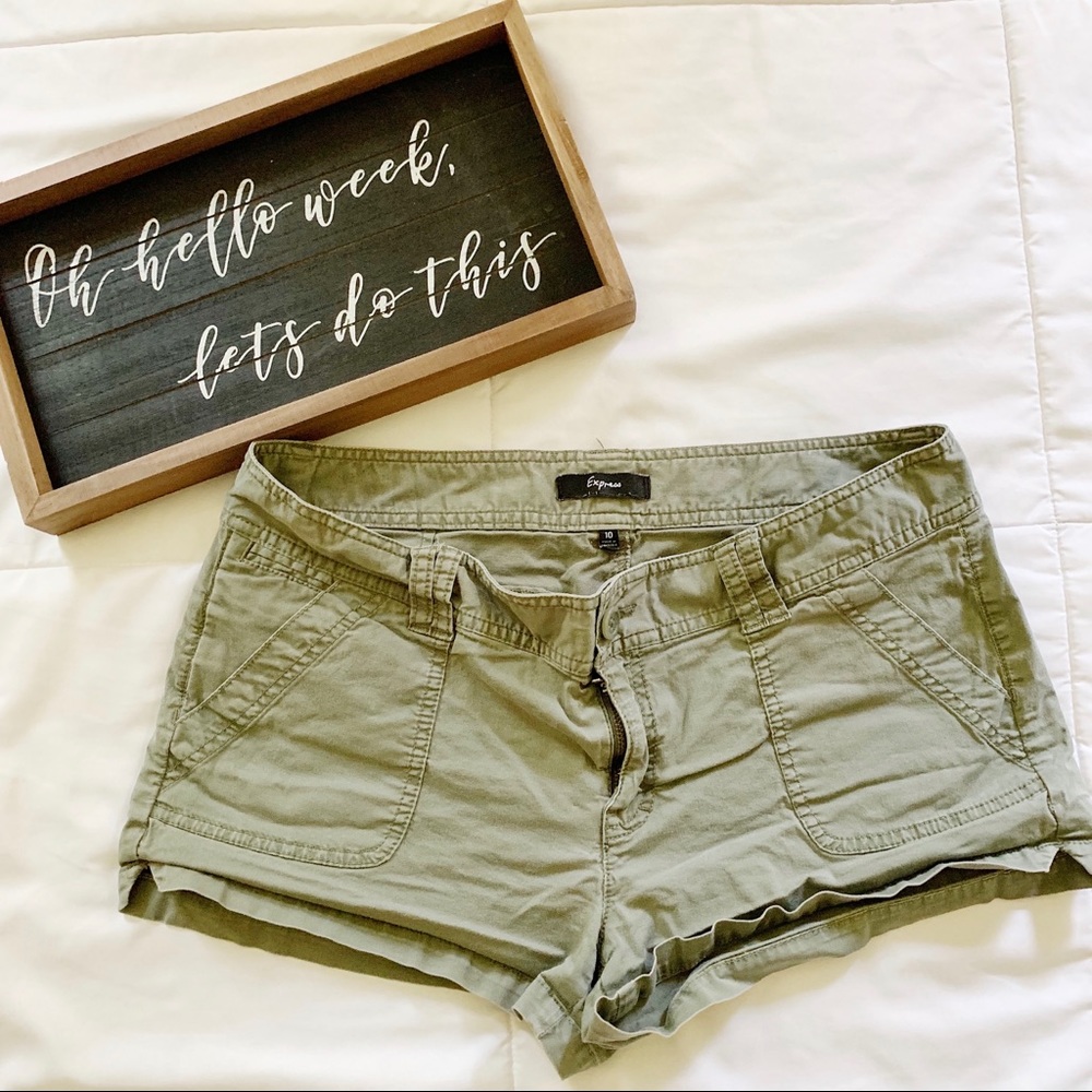 Express Shorts